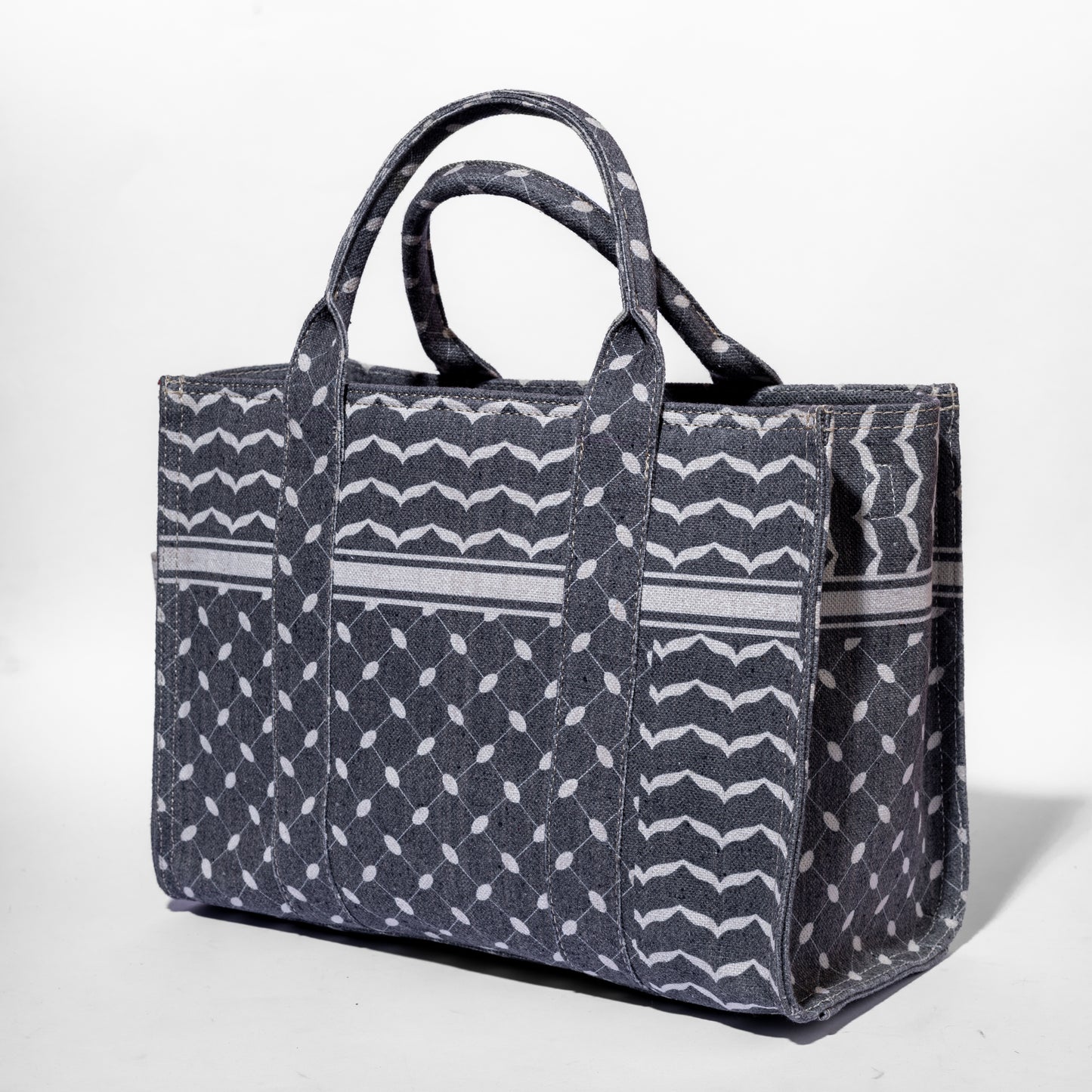 Dark gray Bag with the Keffiyeh pattern