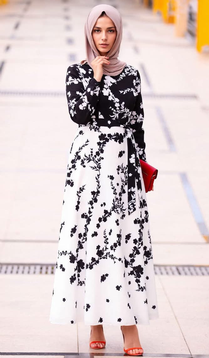 Lara Petal Grace | Flowy Modestwear Dress
