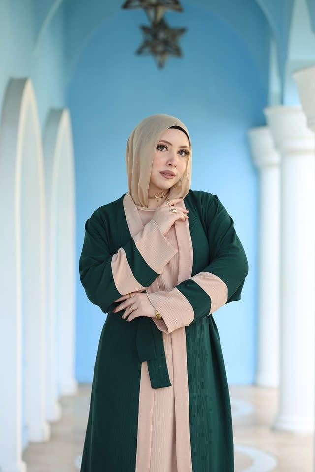 Elegant Two-Tone Open Abaya