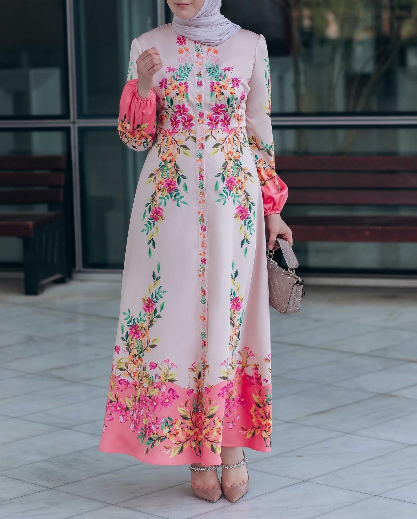 Noha floral print maxi dress with long sleeve and front button fastening
